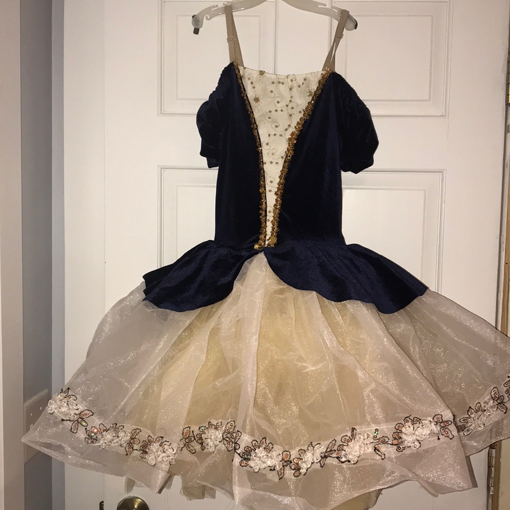 !navy blue and gold ballet costume!